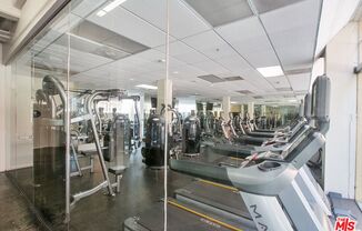 738 S LOS ANGELES ST