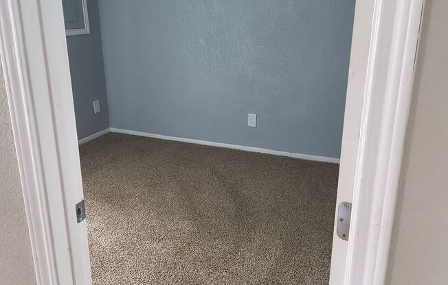 1 bed, 1 bath, 470 sqft, $749, Unit 304