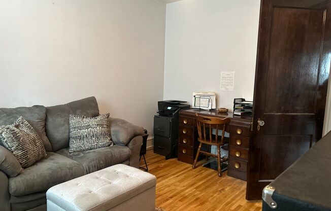 3 beds, 1 bath, $1,800