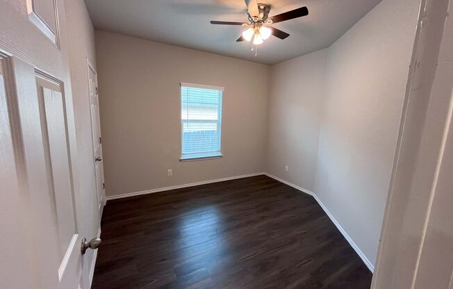 3 beds, 2 baths, $1,525, Unit 9212 Canyon Bend Unit 1