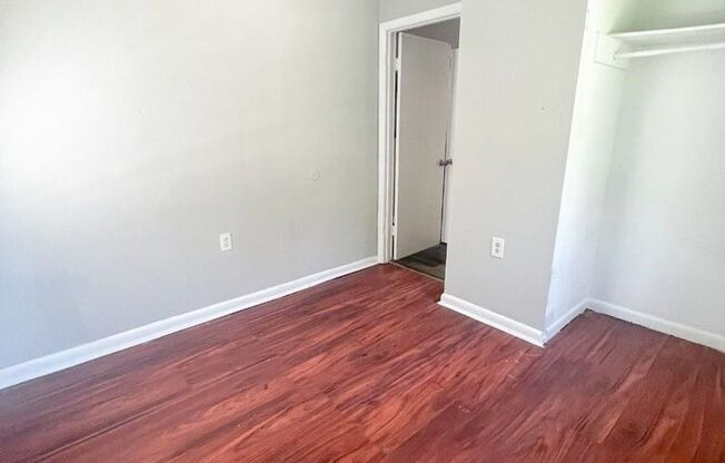 Charming 2-Bedroom Duplex - Move in by 11/15/24 and get $100 GC