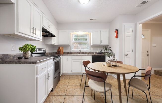 Spacious 2 Bed / 2.5 Bath Townhome with Modern Comforts & Resident Perks!