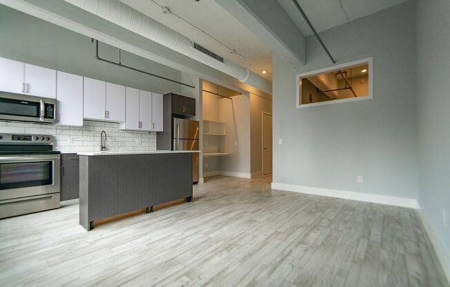 1 bed, 1 bath, 646 sqft, $1,890, Unit 307