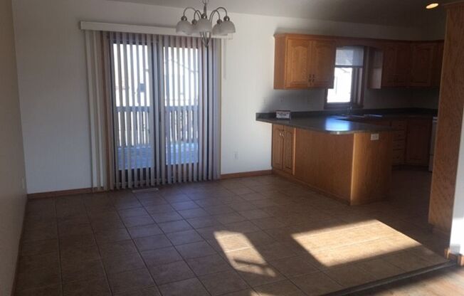 1615 51 ST S