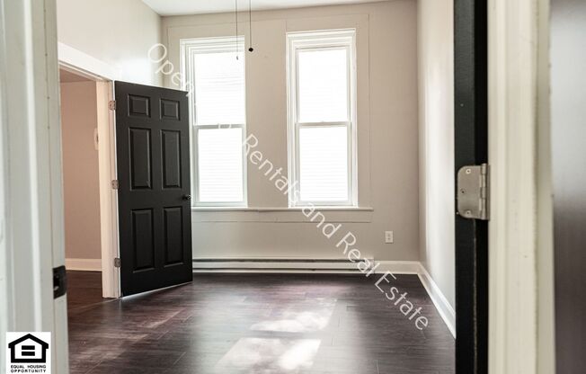 1 bed, 1 bath, 750 sqft, $795, Unit Apartment 1