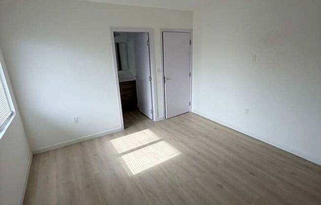 552 NW 7 ST