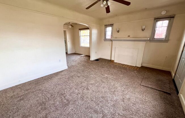 1 bed, 1 bath, 1,376 sqft, $900, Unit 2