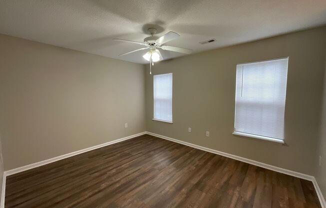 1 bed, 1 bath, 871 sqft, $1,175, Unit 2768-4