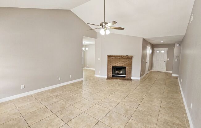 $500 off First Months Rent! Newly Renovated 4 Bedroom 2 Bathroom in Glendale!
