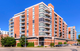 Welcome to Kingston Pointe Apartments