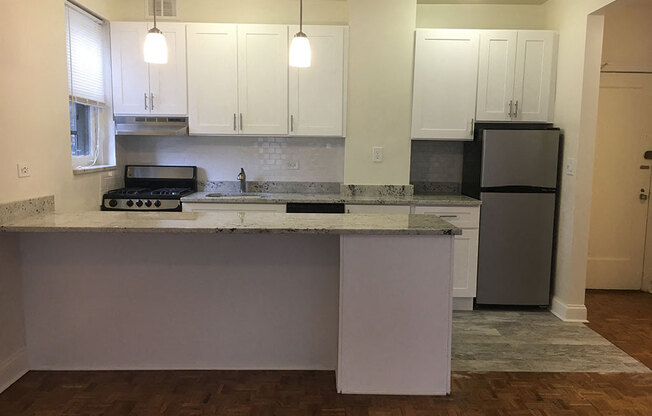 New Counter Tops and Cabinets at 14 West Elm Apartments, Chicago, IL 60610