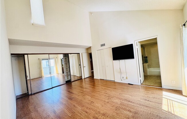 2 beds, 3 baths, 1,614 sqft, $4,000