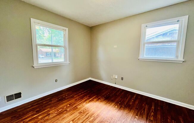 3 beds, 1 bath, $1,250