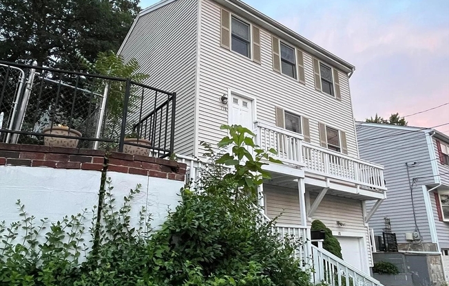 118 MONTCLAIR AVE