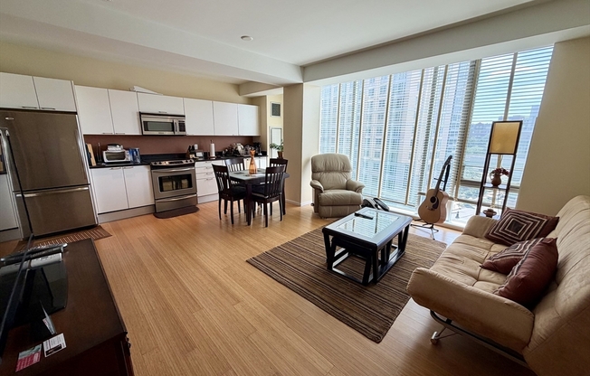 1 bed, 1 bath, 696 sqft, $3,100, Unit 622