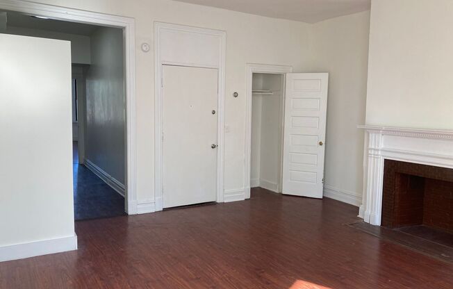 1 bed, 1 bath, 650 sqft, $1,249, Unit 46-2