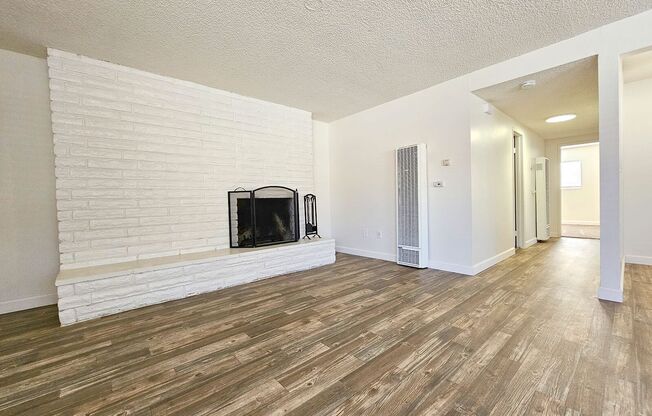 Town and Country Garden Apartments