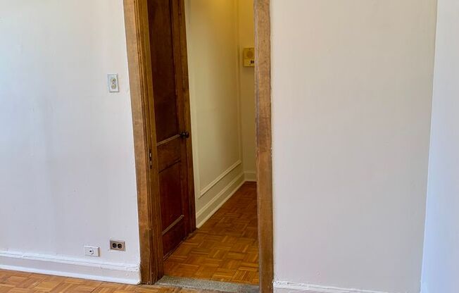 Studio, 1 bath, 300 sqft, $1,385, Unit 530-611