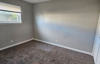 2 beds, 1 bath, $900, Unit 1