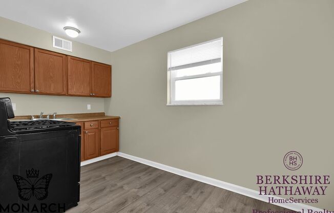 1 bed, 1 bath, 585 sqft, $675, Unit 2033 B