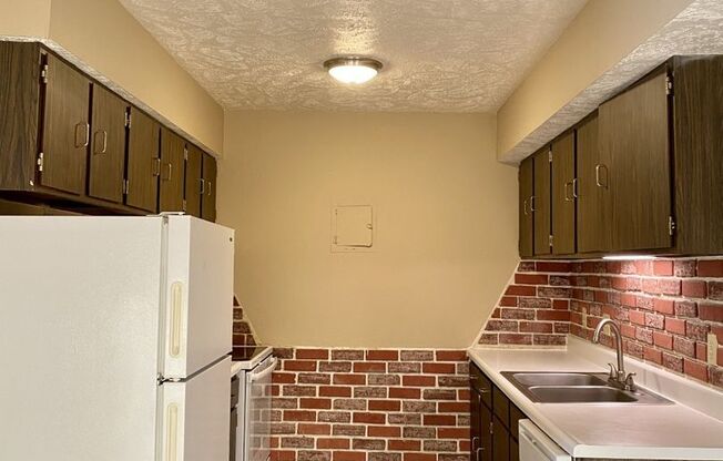 1 bed, 1 bath, 850 sqft, $925, Unit 8-835