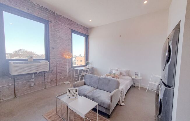 Studio, 1 bath, 460 sqft, $935, Unit B410