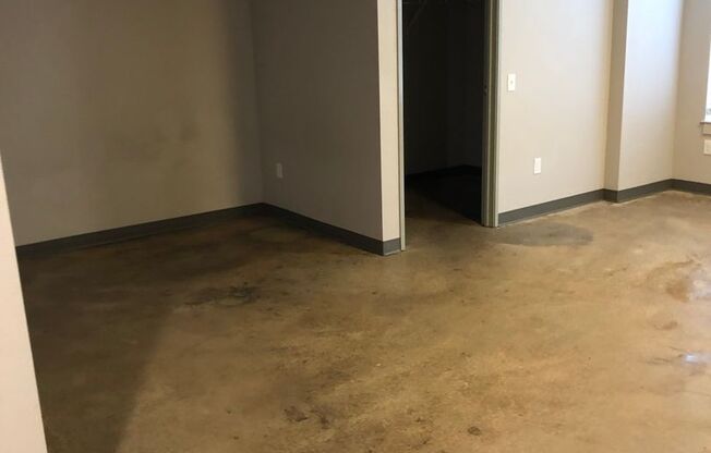 Studio, 1 bath, 567 sqft, $1,325, Unit 103