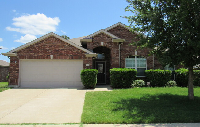 4 beds, 2 baths, $2,700