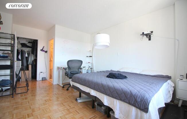 2 beds, 2 baths, $8,200, Unit 3B