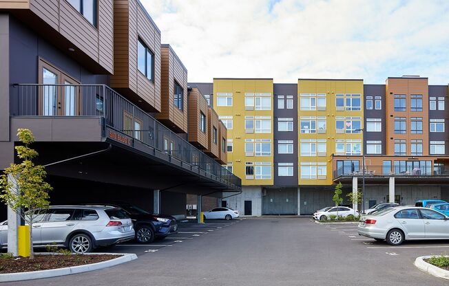 1 bed, 1 bath, 660 sqft, $1,600, Unit 411