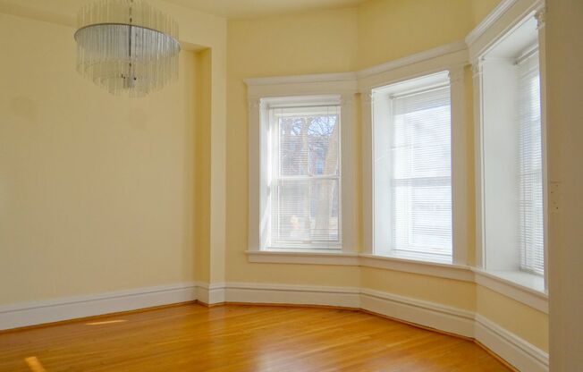 Charming 3 BD/2 BATH right across the street from Forest Park!