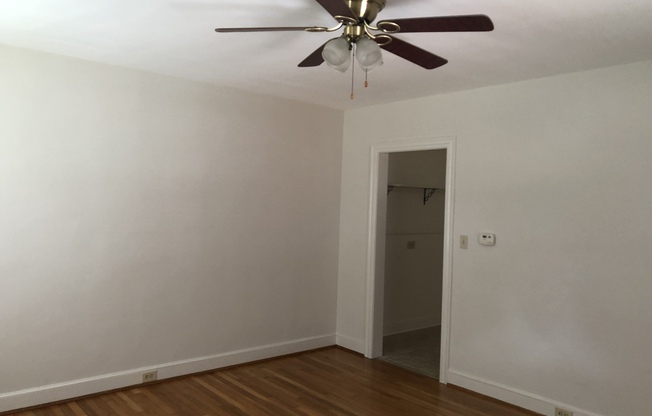 1 bed, 1 bath, $995, Unit RS