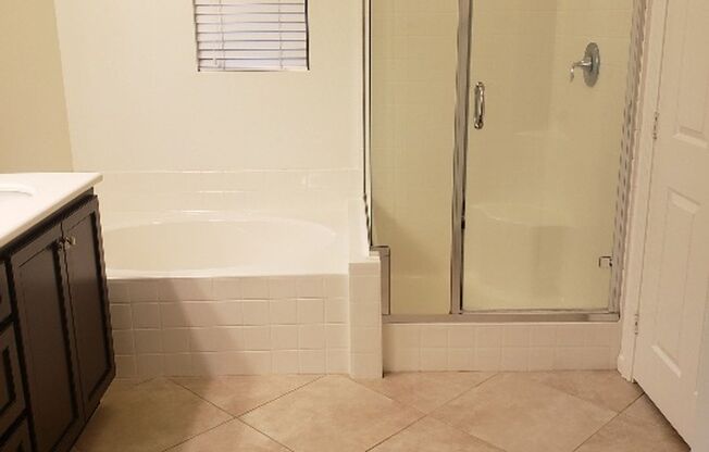 Awesome Home Awesome area 2bed w/ bonus room 3 bathrooms in Victoria Gardens **((AVAILABLE SOON))**