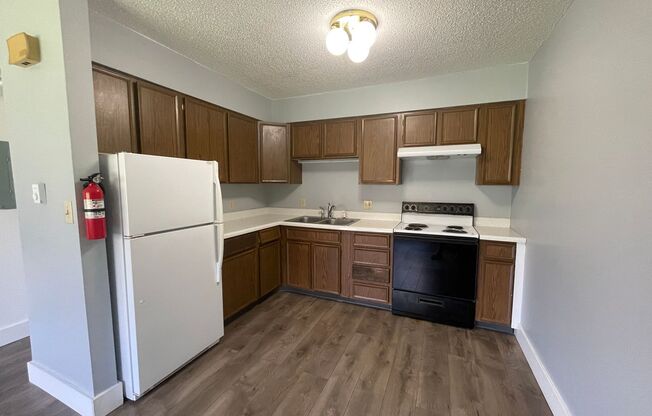 1 bed, 1 bath, 450 sqft, $425