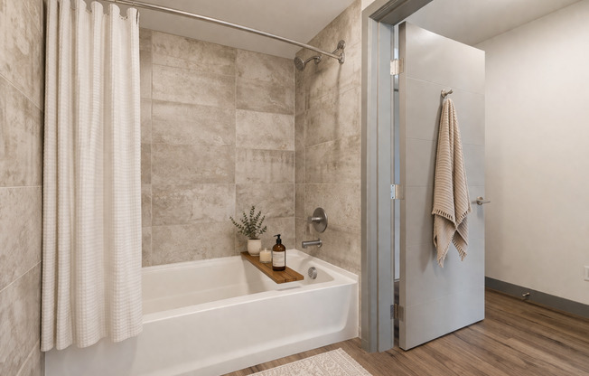 Studio, 1 bath, 322 sqft, $1,395, Unit 211