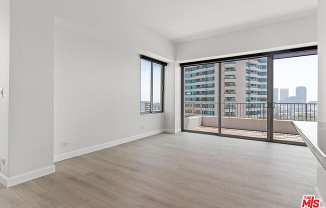 2 beds, 1.8 baths, 1,114 sqft, $5,400, Unit 1703