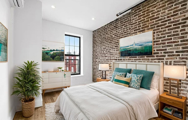1270 HANCOCK ST