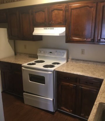 1 bed, 1 bath, 676 sqft, $800, Unit 8733-B