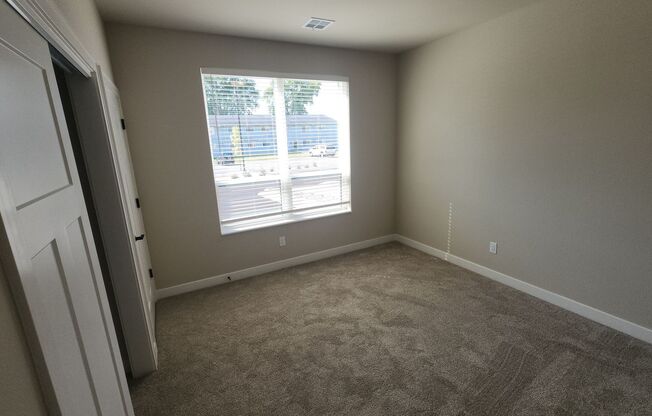 2 beds, 2 baths, 1,139 sqft, $1,795, Unit 880-116