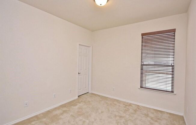3 beds, 2 baths, $2,050