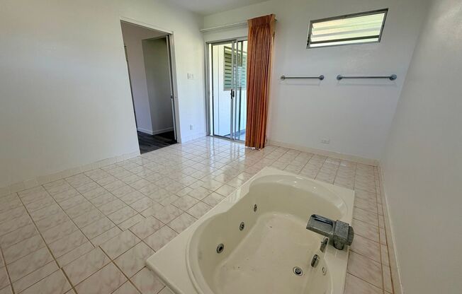 Newly Renovated 5BR/2BA Home – Move-In Ready in Pearl City