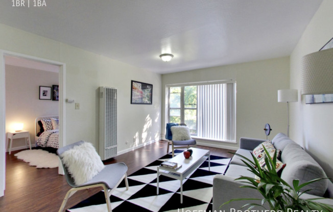 802 E 20 ST