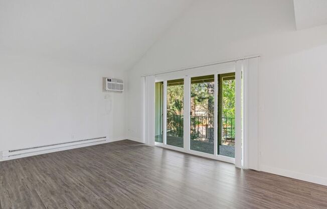 2 beds, 2 baths, 986 sqft, $1,695, Unit 1403