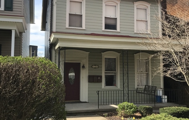 203 - 123 West Sycamore St