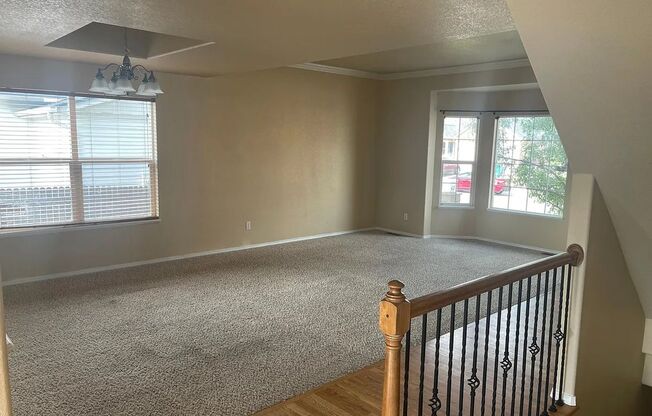 8021 Lodi Ln