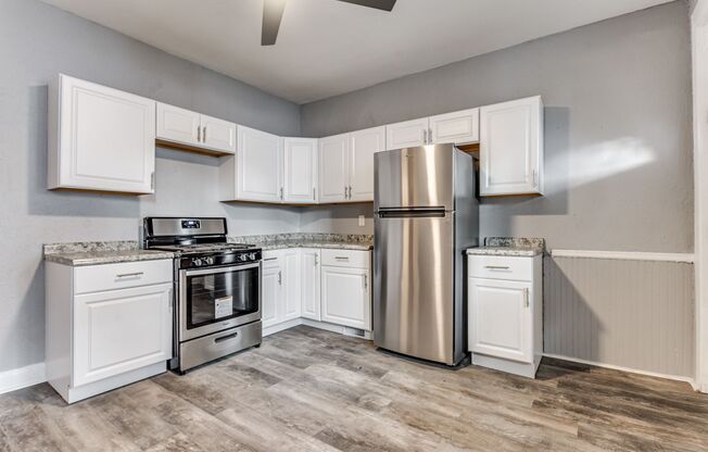 2 Bedroom/1 Bath in Carrick - Available JULY!