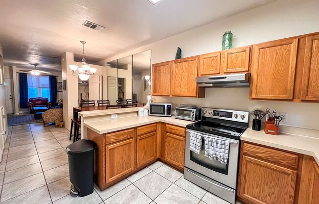 2 beds, 2.5 baths, $1,550, Unit Unit 605