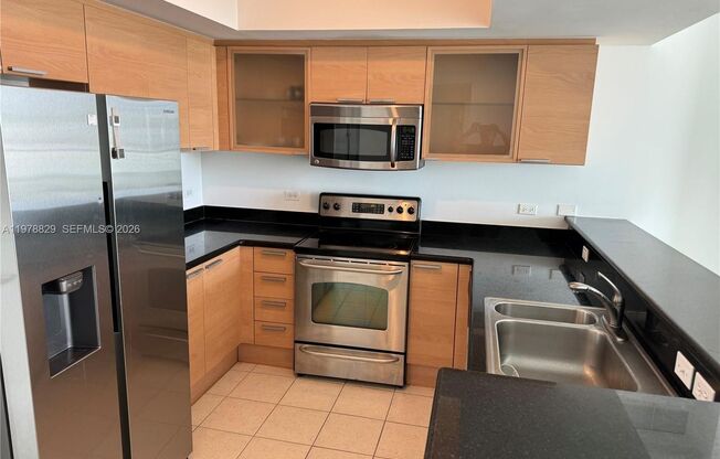 3 beds, 2.5 baths, $3,250, Unit # 719