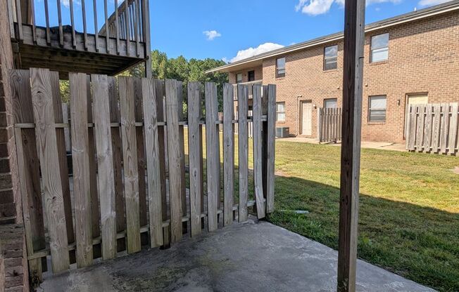 2 beds, 1 bath, 855 sqft, $1,299, Unit 3364-07