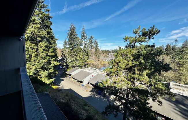 Must See Sixty-01 Village Unit!!!!!